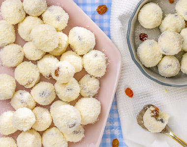 Bouches de coco, chocolat blanc, Gervais et raisins secs